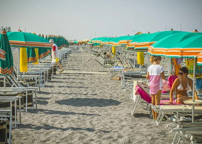 Villaggio La Pantera Rosa 假日公园 *